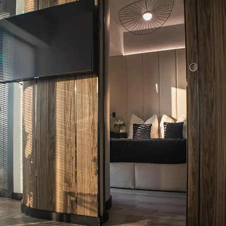 Hanza Tower - Blue Heaven - Pool, Sauna, Sunset View