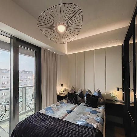 דירה Hanza Tower - Blue Heaven - Pool, Sauna, Sunset View שצ'צ'ין