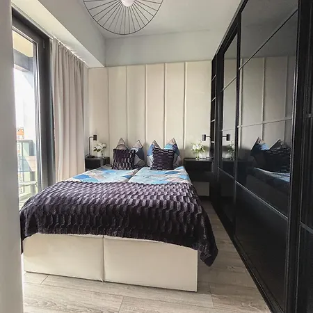 Hanza Tower - Blue Heaven - Pool, Sauna, Sunset View Apartmán