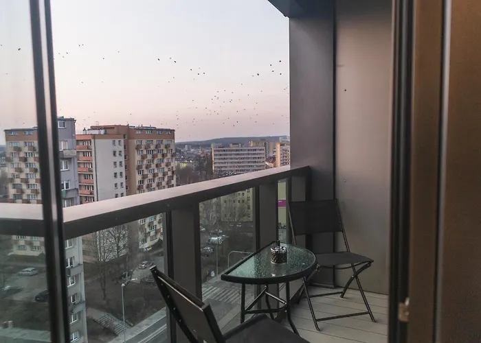 Hanza Tower - Blue Heaven - Pool, Sauna, Sunset View דירה שצ'צ'ין