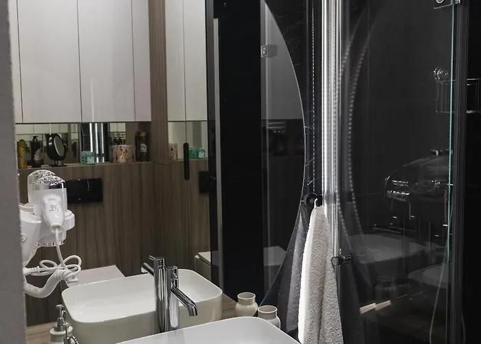 Hanza Tower - Blue Heaven - Pool, Sauna, Sunset View שצ'צ'ין